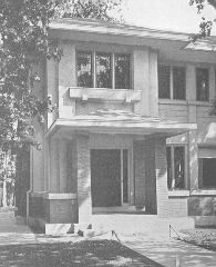Front entrance
House for Dale Bumstead
Tallmadge and Watson, architects
Oak Park, Illinois