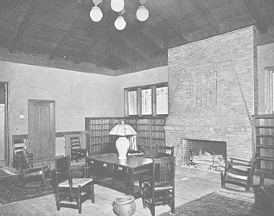 Interior, library
Village Hall
George W. Maher, architect
Kenilworth, Illinois