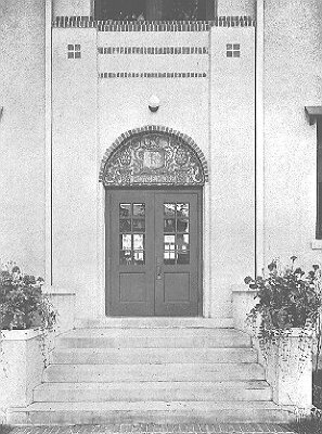Exterior detail, front entrance
Roycemore School
Tallmadge and Watson, architects
Lawrence Buck, associated architect
Evanston, Illinois