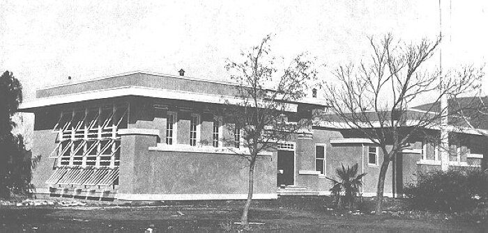 Exterior, left perspective view
Convertible Open School
F. D. Wolfe, architect
Tres Pinos, California