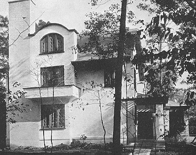 Exterior, front view
House for F. N. Corwin
George W. Maher, architect
Kenilworth, Illinois
