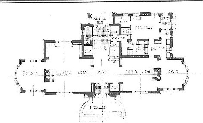 First floor plan
J. Hall Taylor residence
George W. Maher, architect
Oak Park, Illinois