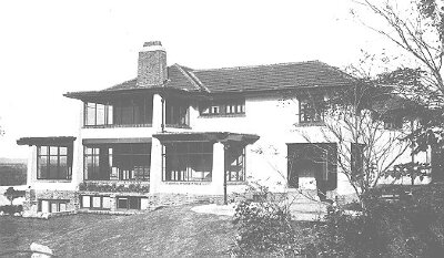 Exterior, side perspective view
Summer house for E. L. King ("Rockledge")
George W. Maher, architect
Winona, Minnesota