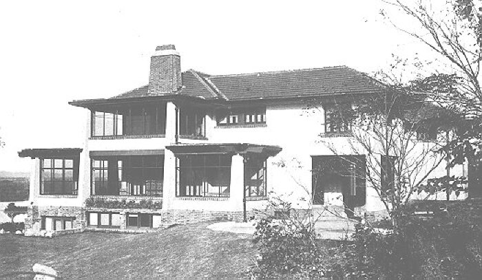 Exterior, side perspective view
Summer house for E. L. King ("Rockledge")
George W. Maher, architect
Winona, Minnesota